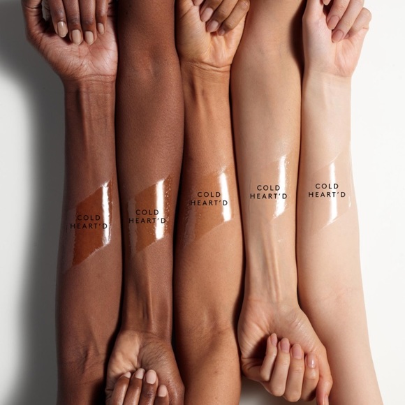 FENTY GLOSS BOMB ICE COOLING LIP LUMINIZER - Picture 8 of 11